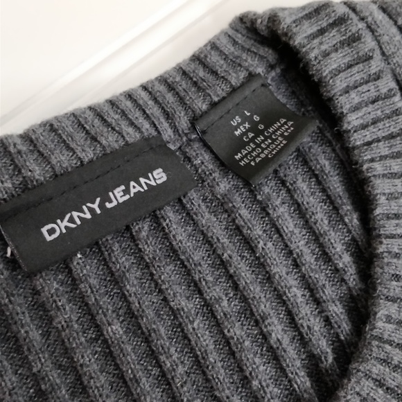 Like new DKNY Jeans men's charcoal sweater - Picture 2 of 5